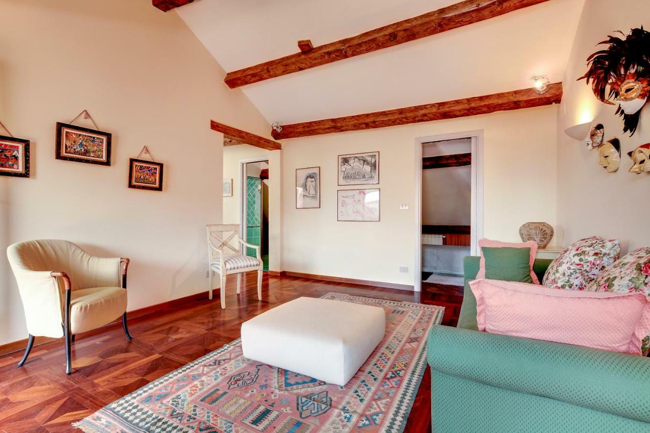 Biennale Terrace Apt Apartamento